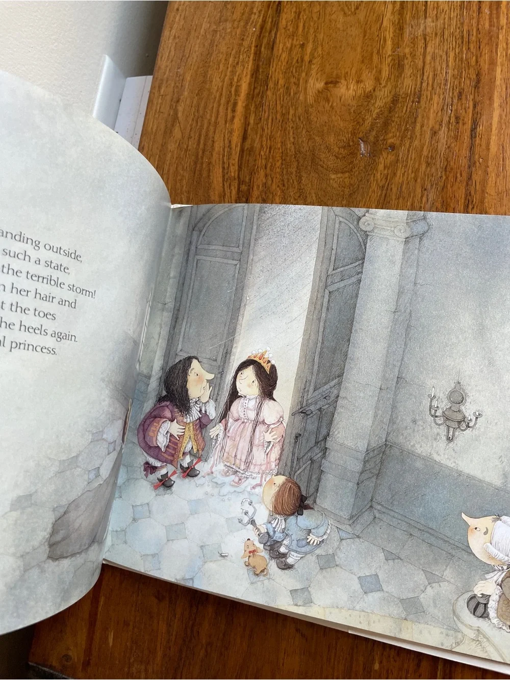 Hans Christian Anderson/ Eve Tharlet The Princess and the Pea Kids Picture Book